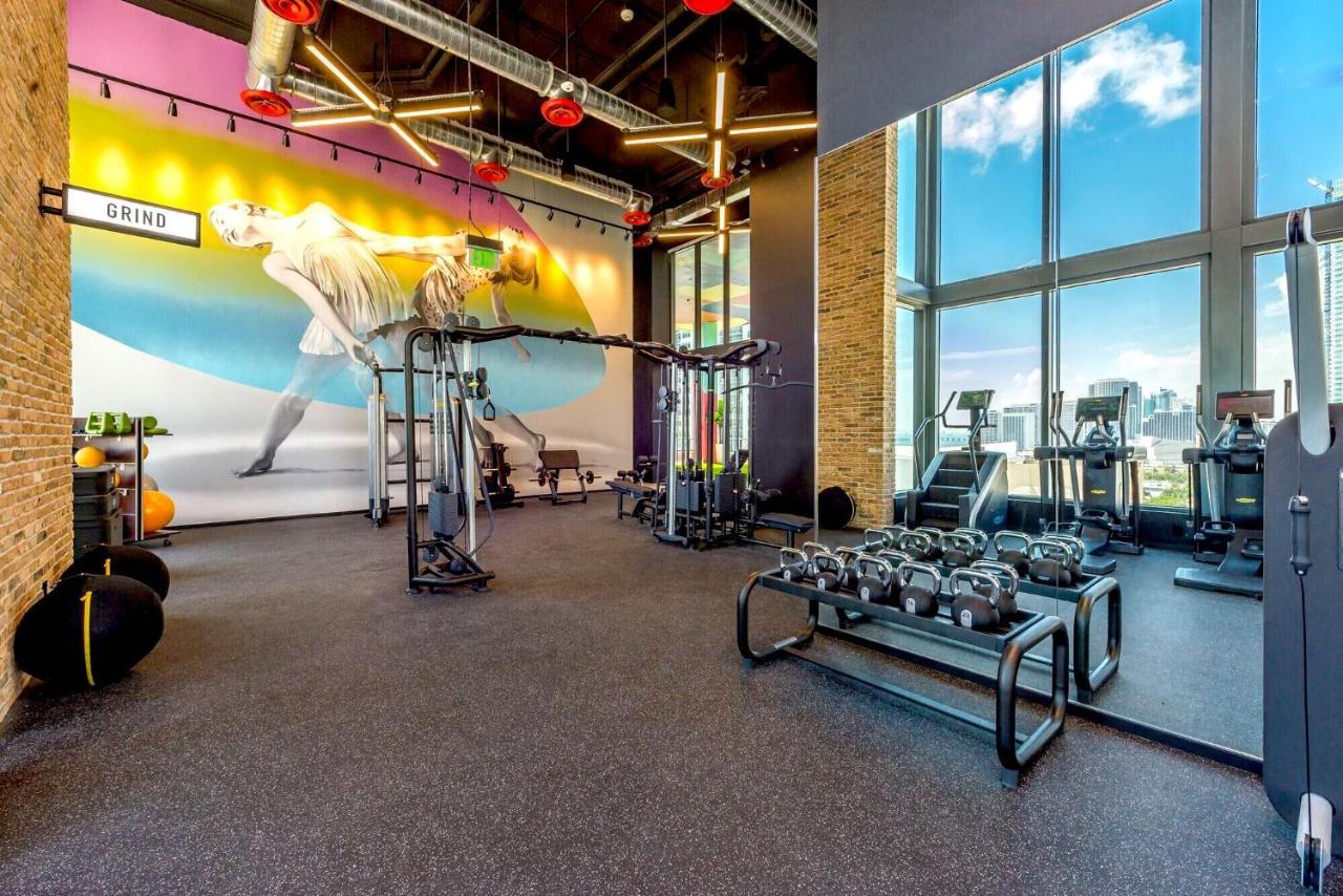 Top Miami Complex Full Amenities & Entertainment! Exterior photo