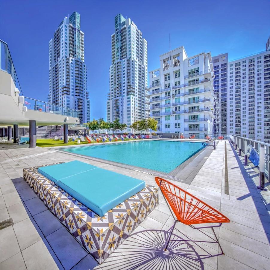Top Miami Complex Full Amenities & Entertainment! Exterior photo