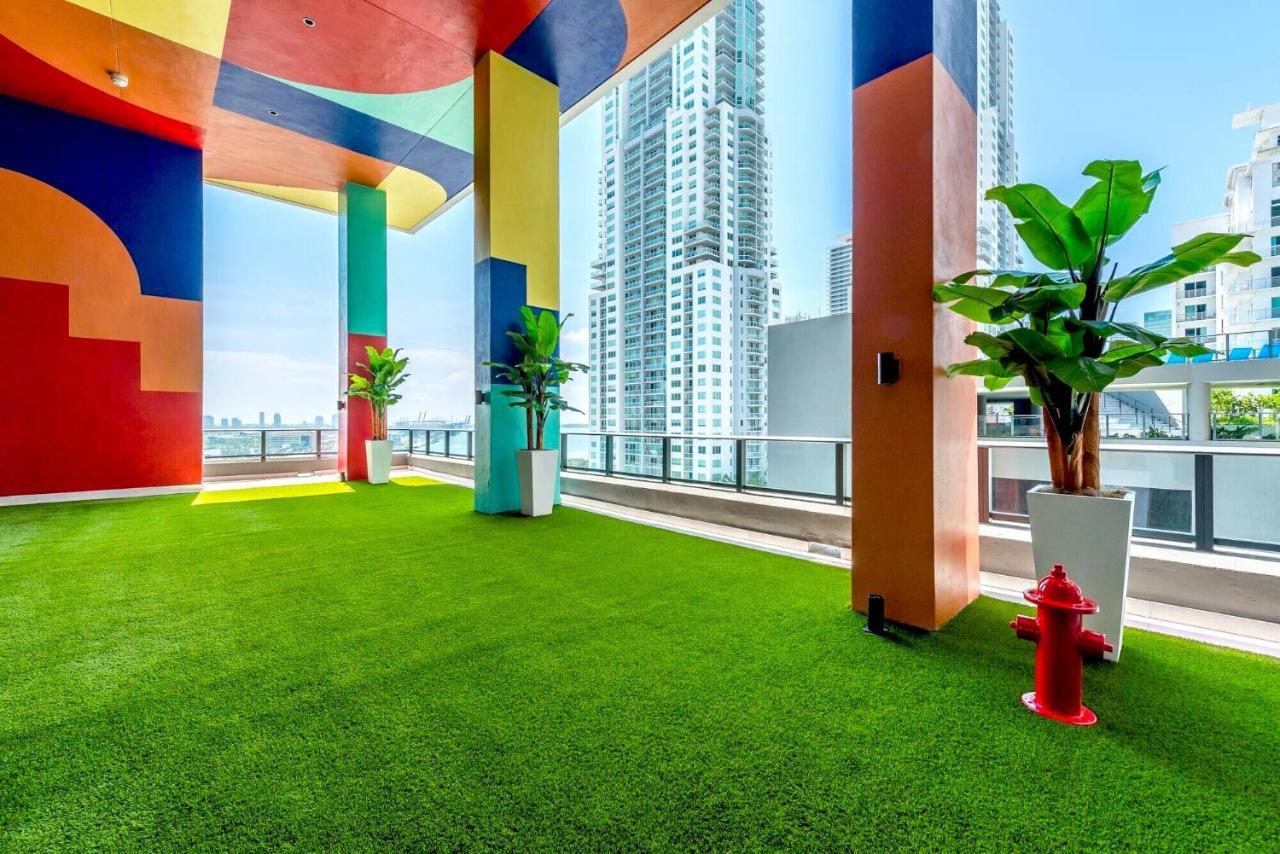 Top Miami Complex Full Amenities & Entertainment! Exterior photo